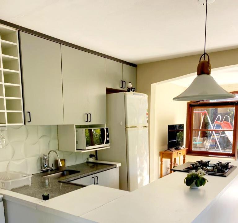 Aconchego De Itaipava - Casa De 3 Quartos, Equipada, Area Kids, Jacuzzi, Pet Friendly, Churrasqueira, Em Meio A Natureza E Proximo Ao Centro Do Bairro เปโตรโปลิส ภายนอก รูปภาพ