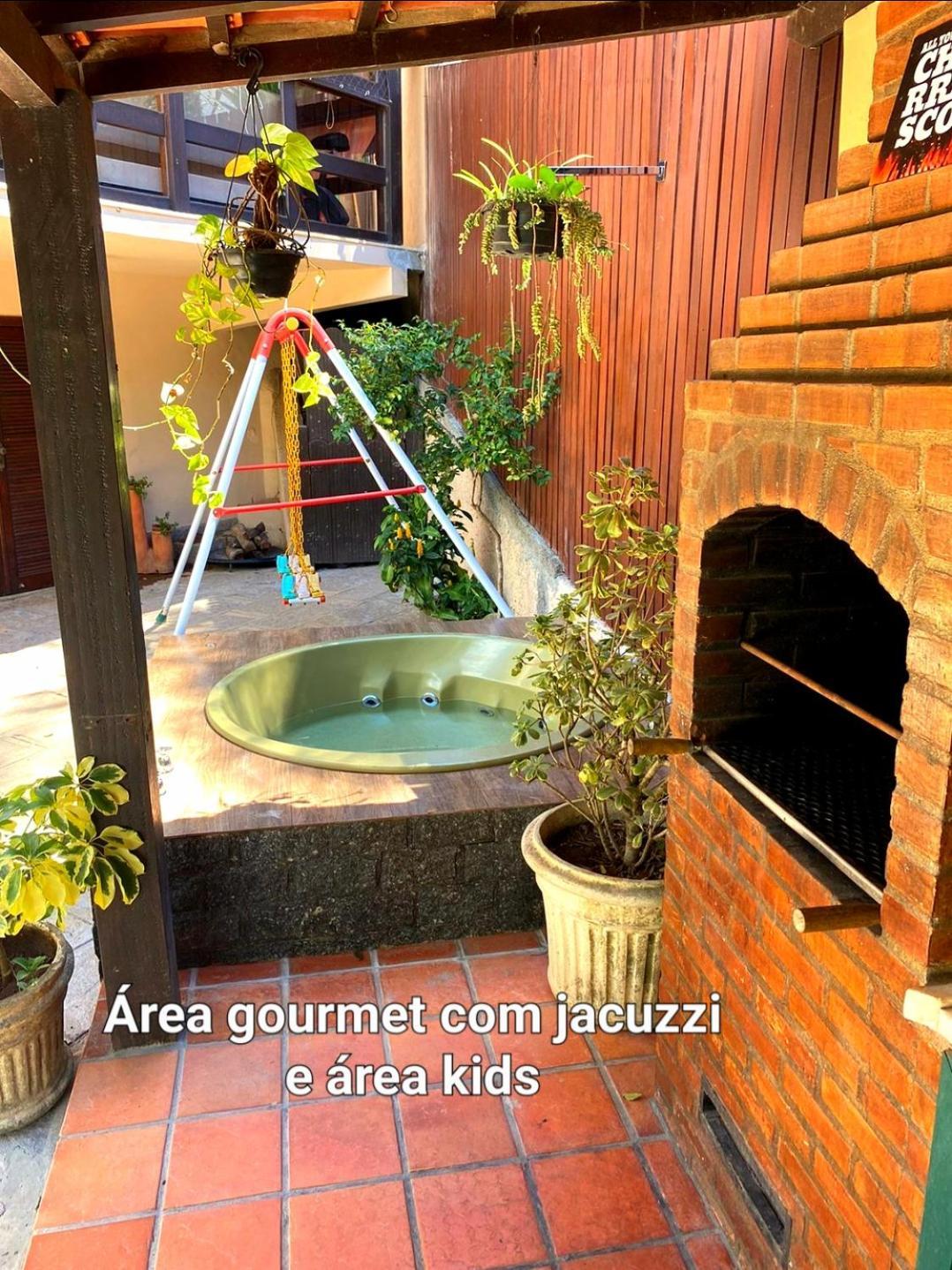 Aconchego De Itaipava - Casa De 3 Quartos, Equipada, Area Kids, Jacuzzi, Pet Friendly, Churrasqueira, Em Meio A Natureza E Proximo Ao Centro Do Bairro เปโตรโปลิส ภายนอก รูปภาพ
