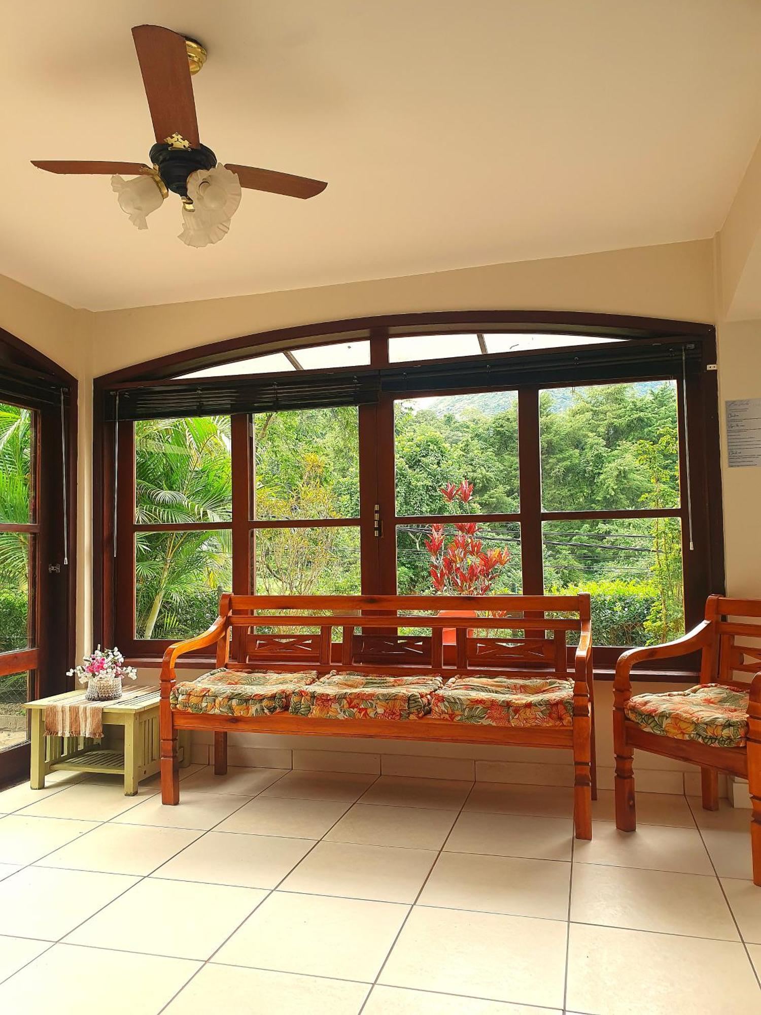 Aconchego De Itaipava - Casa De 3 Quartos, Equipada, Area Kids, Jacuzzi, Pet Friendly, Churrasqueira, Em Meio A Natureza E Proximo Ao Centro Do Bairro เปโตรโปลิส ภายนอก รูปภาพ