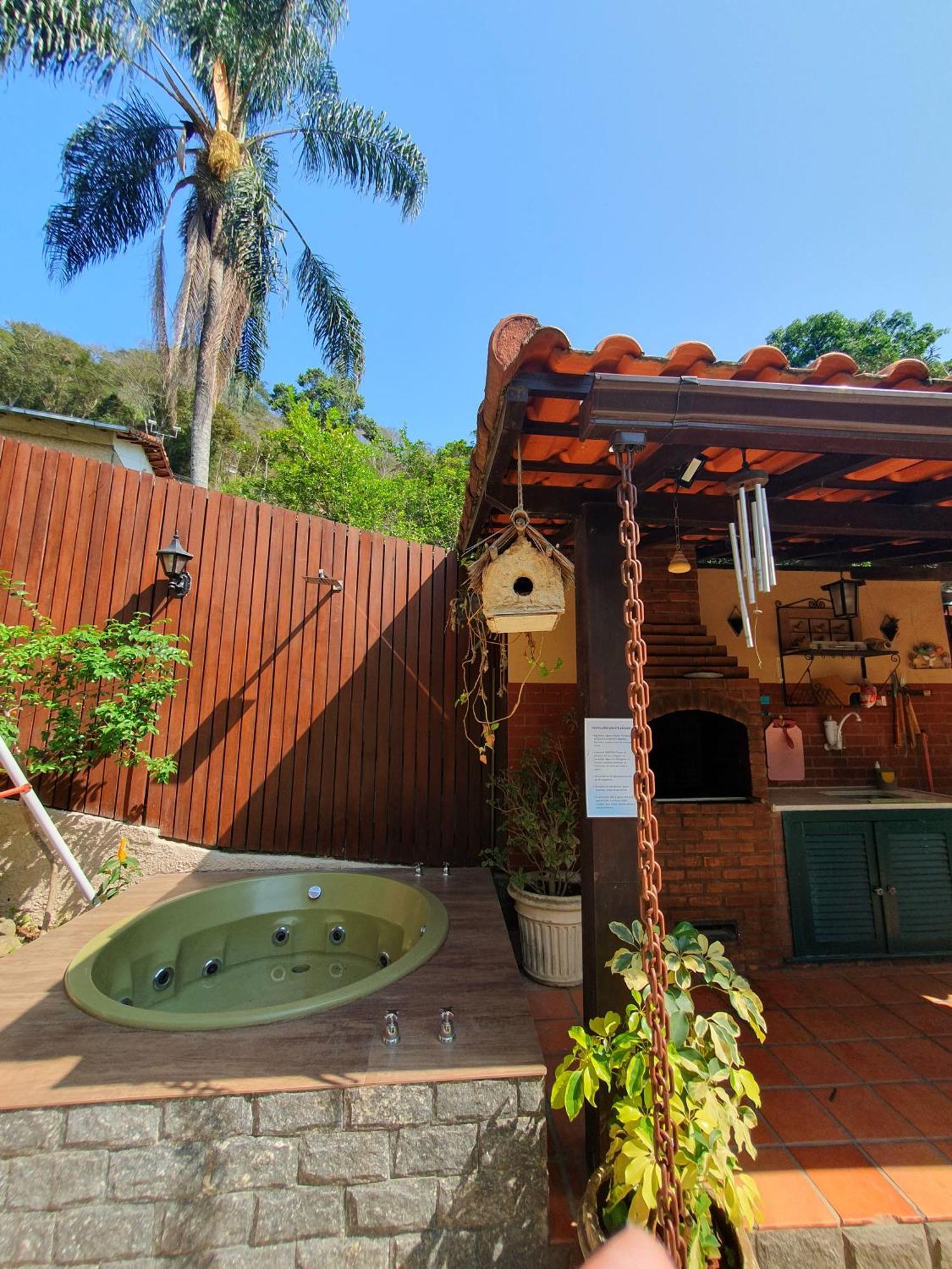 Aconchego De Itaipava - Casa De 3 Quartos, Equipada, Area Kids, Jacuzzi, Pet Friendly, Churrasqueira, Em Meio A Natureza E Proximo Ao Centro Do Bairro เปโตรโปลิส ภายนอก รูปภาพ